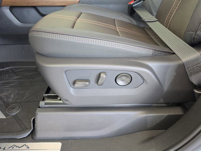 New 2026 Chevrolet Silverado 1500 High Country AWD/4WD image 13