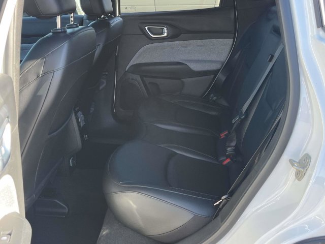 Used 2023 Jeep Compass Latitude AWD/4WD image 15