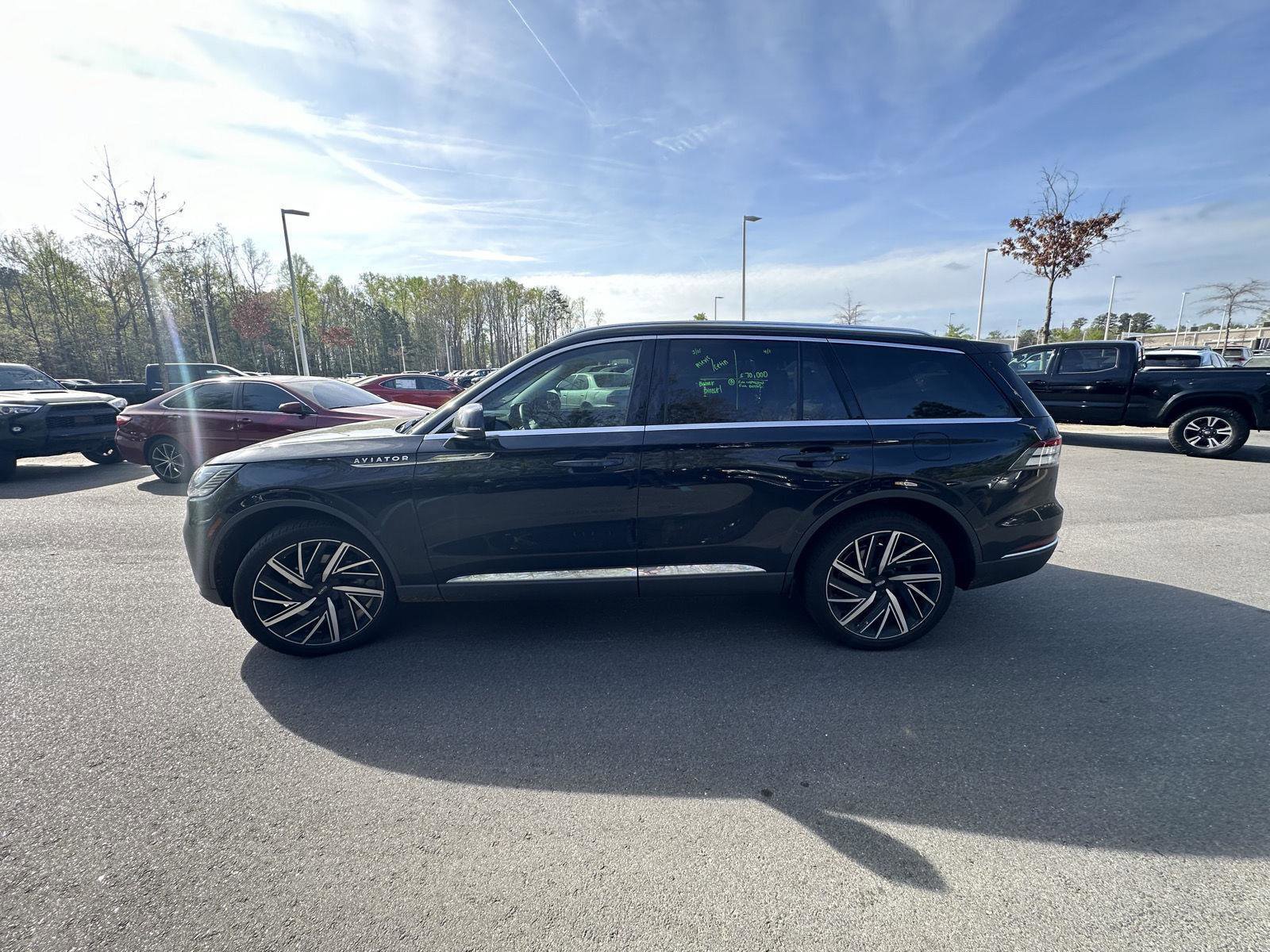 Used 2025 Lincoln Aviator Reserve w/ Equipment Group 201A image 9