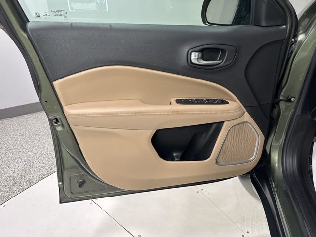 Used 2018 Jeep Compass Sport w/ Cold Weather Group image 9