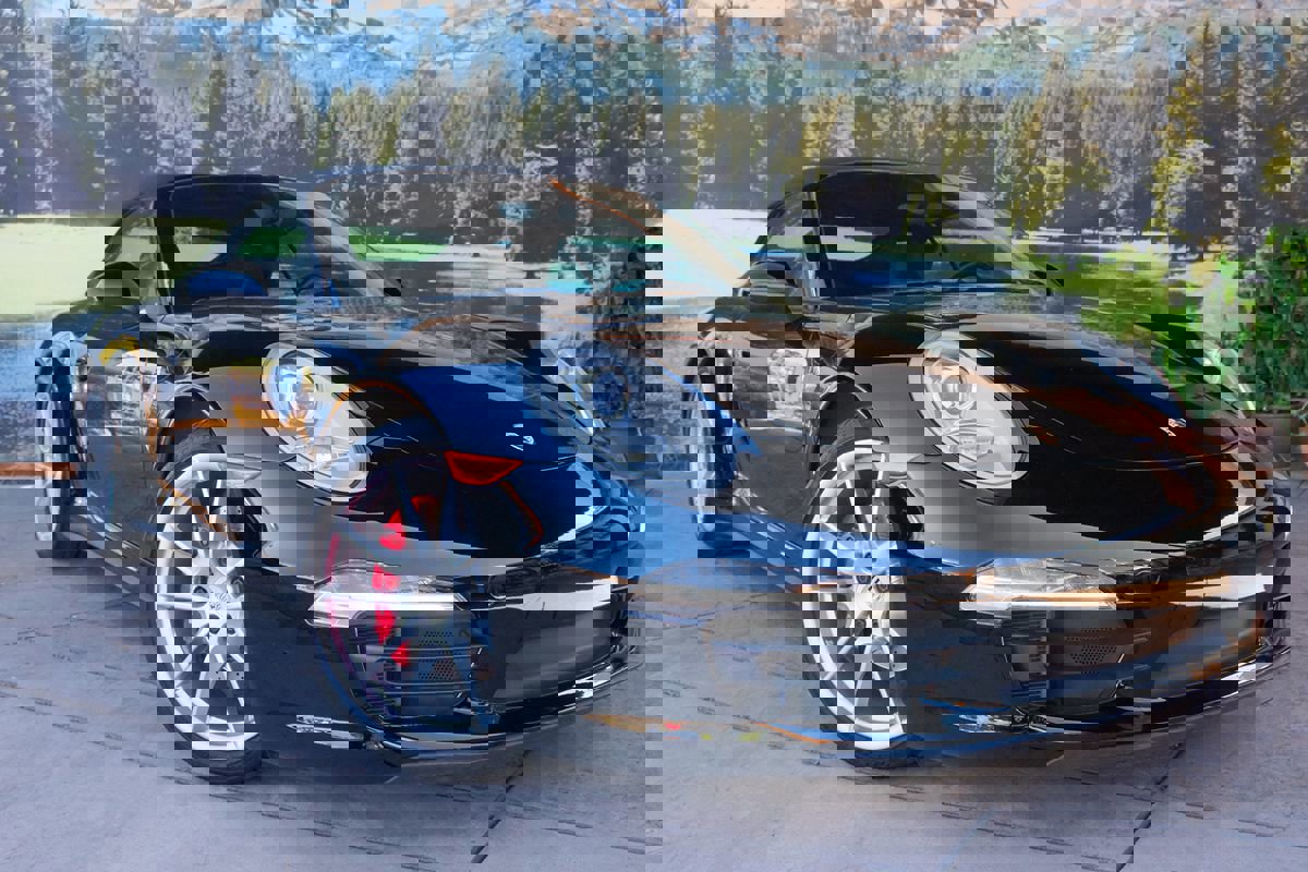 Used 2014 Porsche 911 Carrera 4S image 3