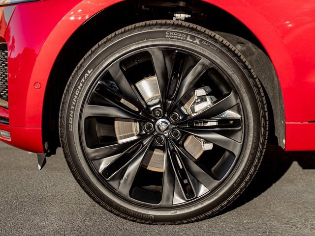 Used 2025 Jaguar F-PACE R-Dynamic S image 11