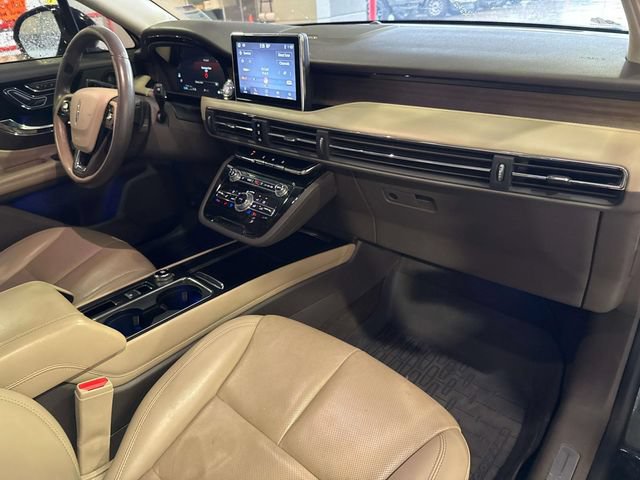 Used 2021 Lincoln Corsair Reserve w/ Elements Package FWD image 18