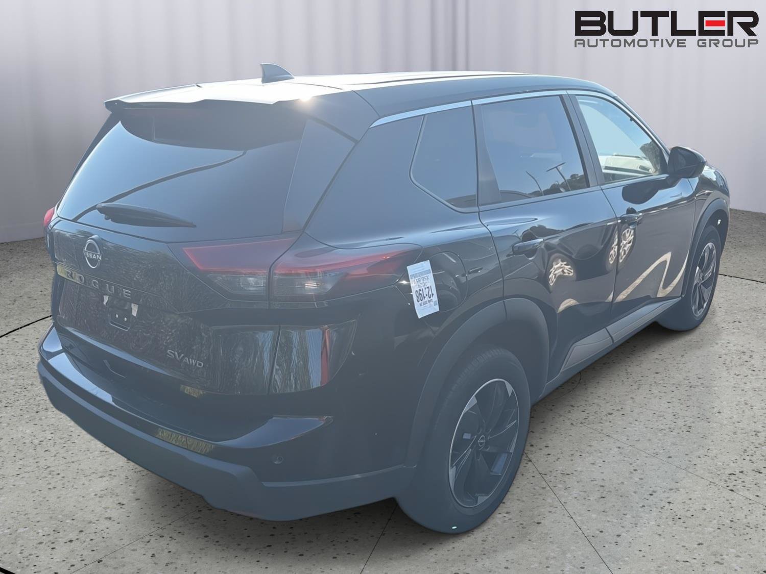 Used 2024 Nissan Rogue SV AWD/4WD image 9