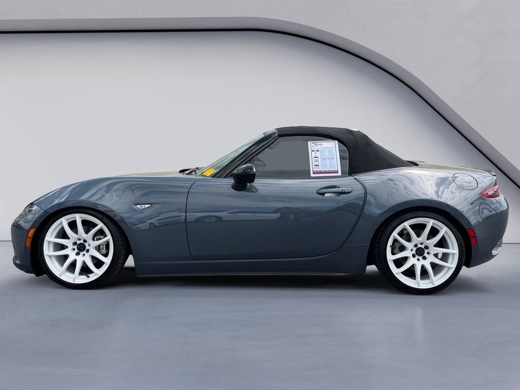 Used 2021 MAZDA MX-5 Miata Club image 2