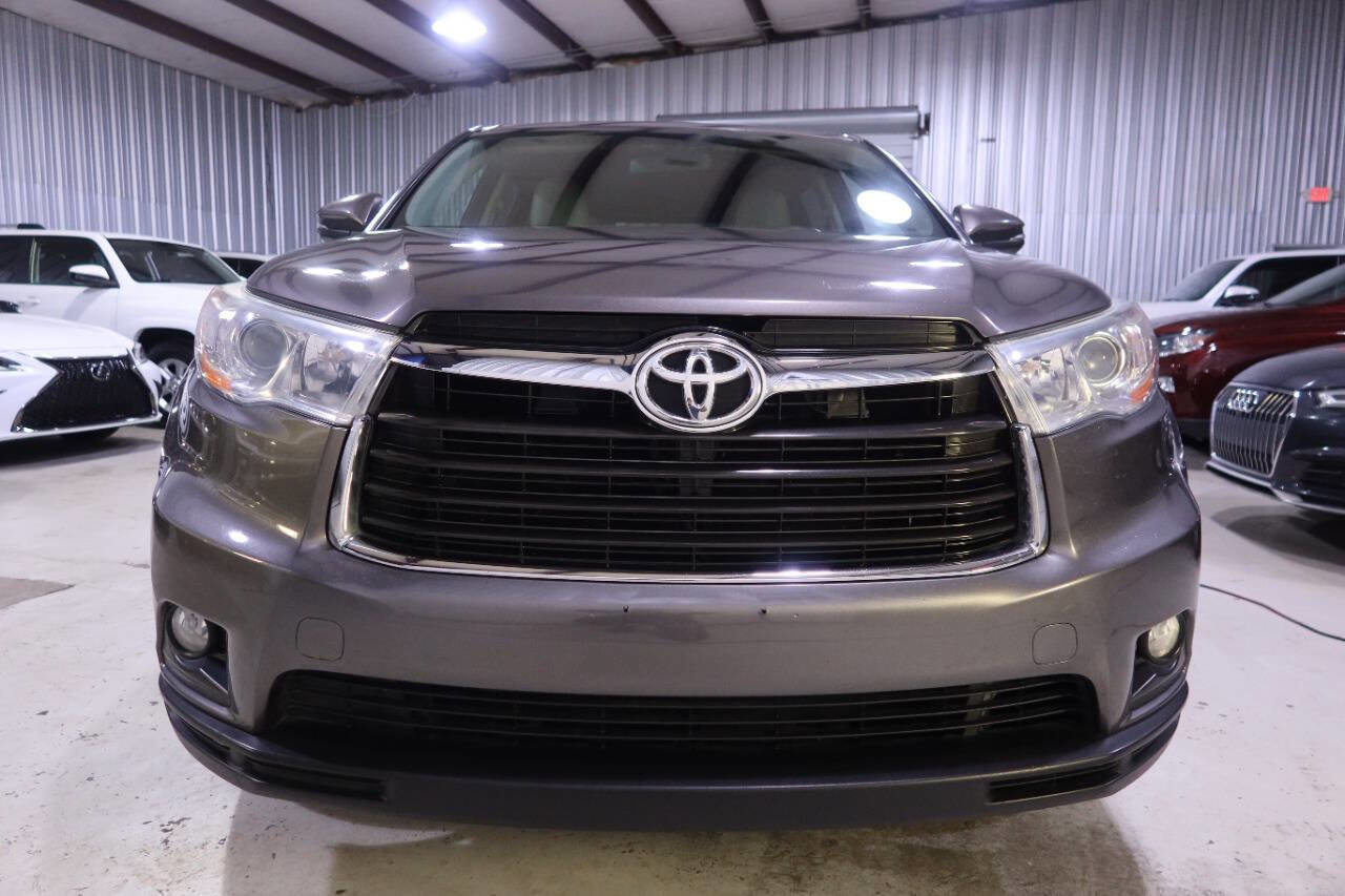 Used 2014 Toyota Highlander Plus AWD/4WD image 8