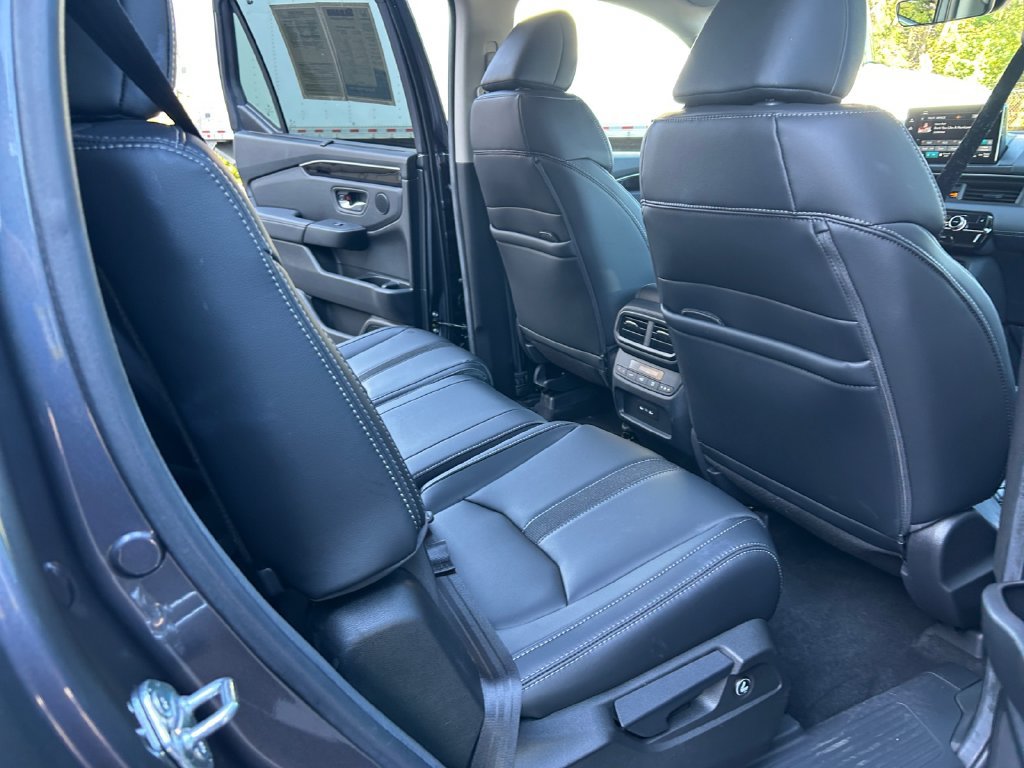 Certified 2025 Honda Pilot EX-L image 23
