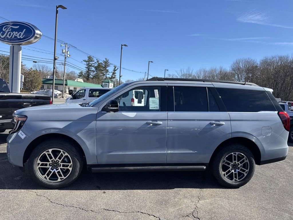 New 2026 Ford Expedition Active image 2