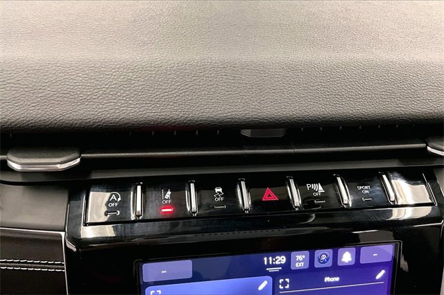 Used 2023 Jeep Grand Cherokee Laredo image 31