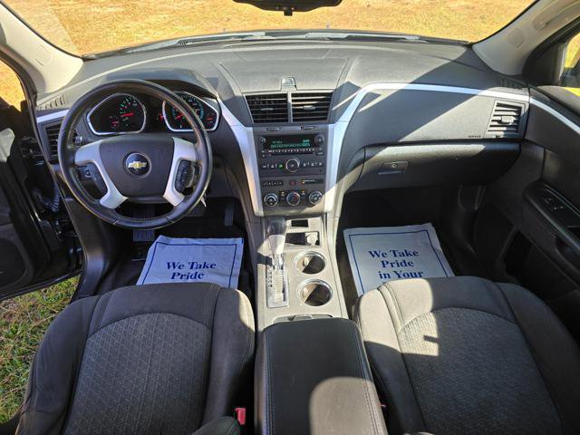 Used 2011 Chevrolet Traverse LT image 18