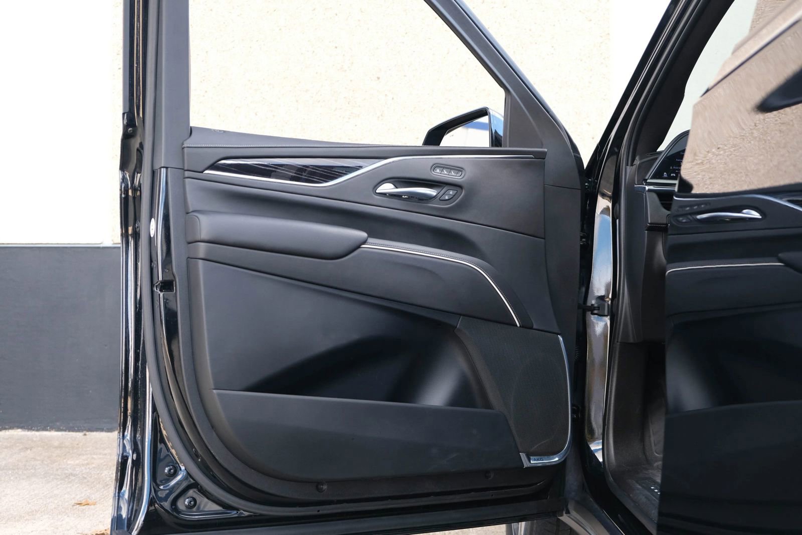 Used 2021 Cadillac Escalade ESV Sport w/ Driver Assist Tech Package image 19