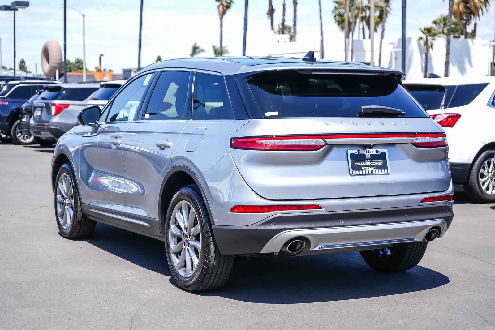 Used 2021 Lincoln Corsair FWD w/ Premium Package image 8