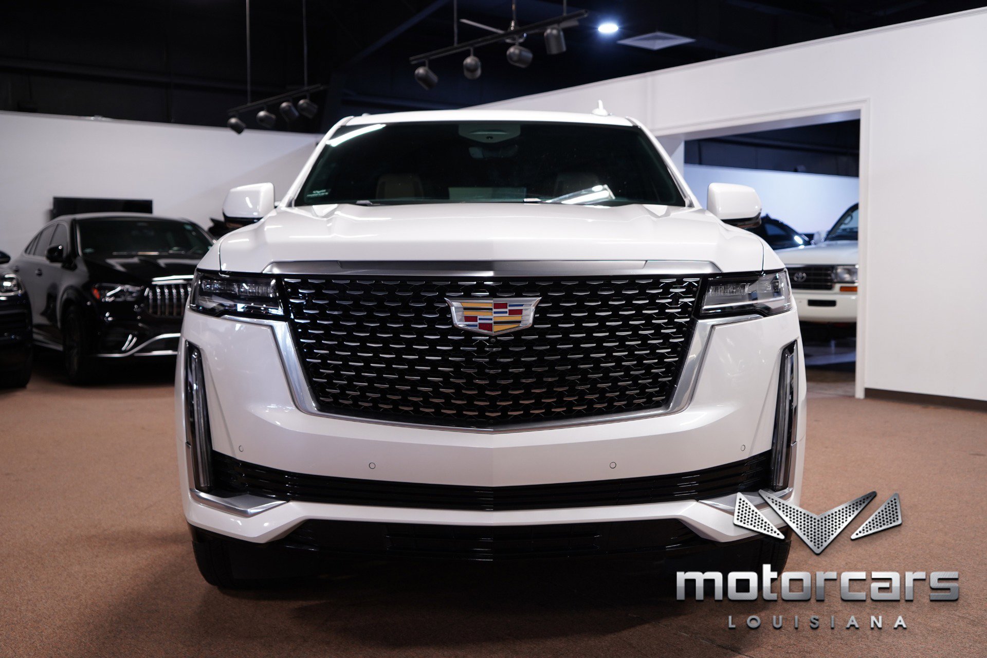 Used 2022 Cadillac Escalade ESV Premium Luxury image 2