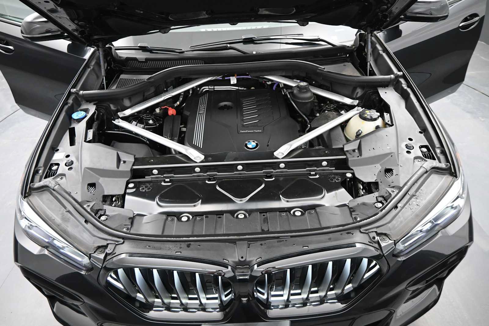 Used 2023 BMW X6 xDrive40i w/ M Sport Package AWD/4WD image 25