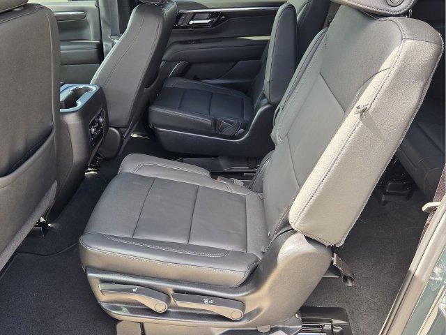 Used 2026 Chevrolet Suburban Z71 w/ Comfort Package AWD/4WD image 13