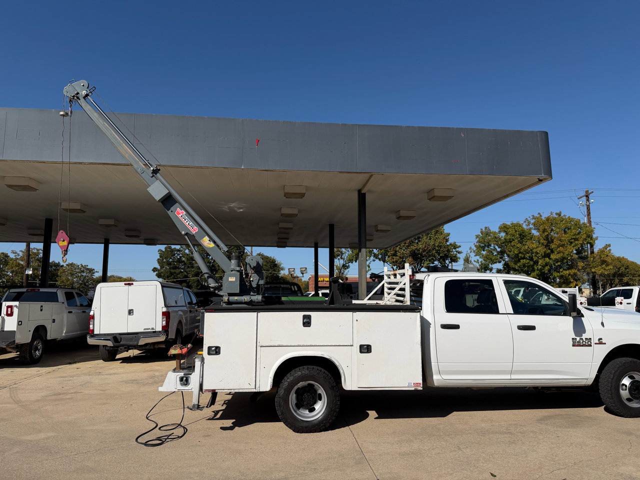 Used 2018 RAM 3500 Tradesman w/ Chrome Appearance Group image 24