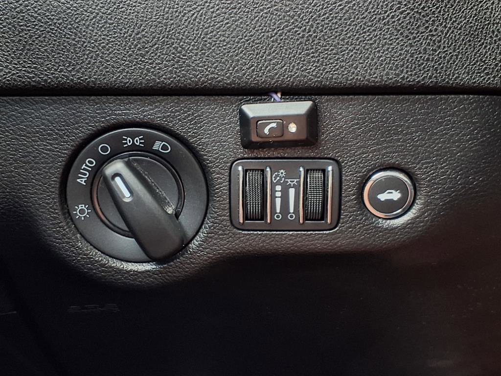 Used 2021 Dodge Charger SXT w/ Blacktop Package image 22