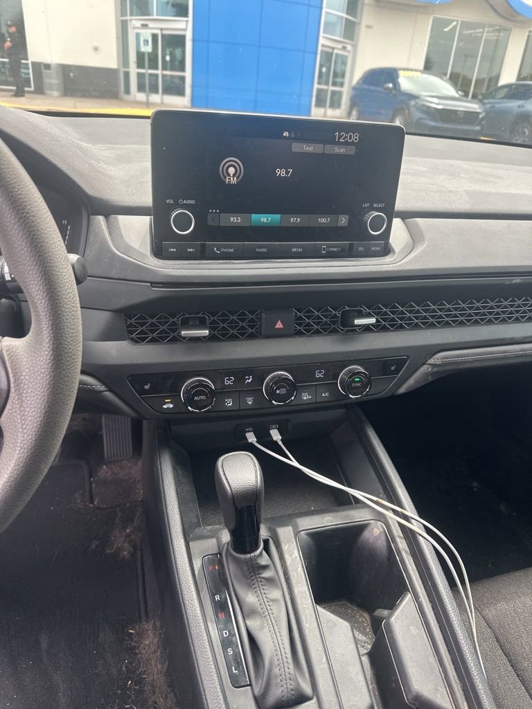 Used 2024 Honda Accord EX image 4