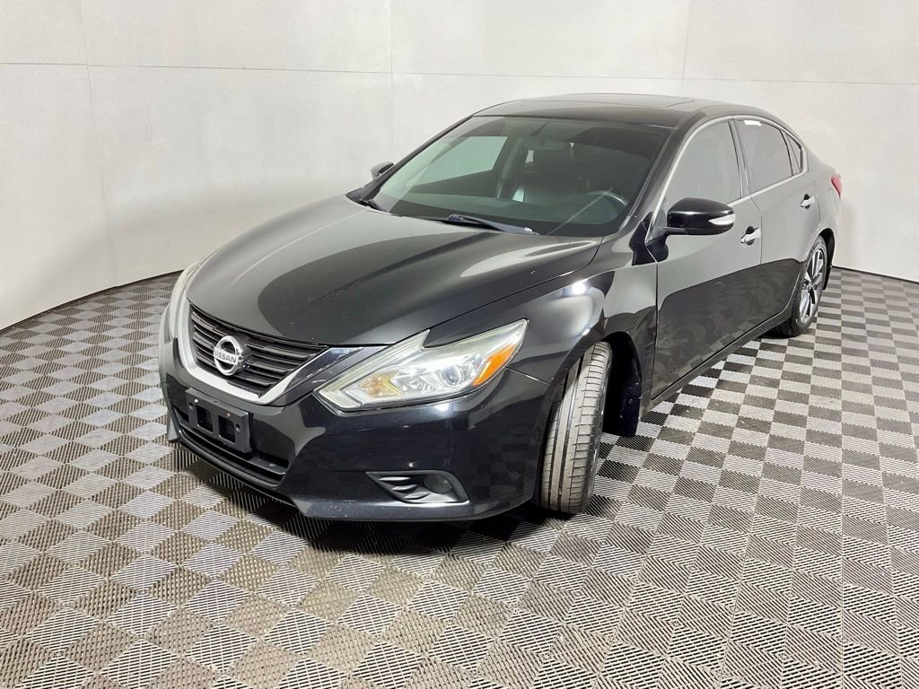Used 2016 Nissan Altima 2.5 SL w/ Moonroof Package image 12