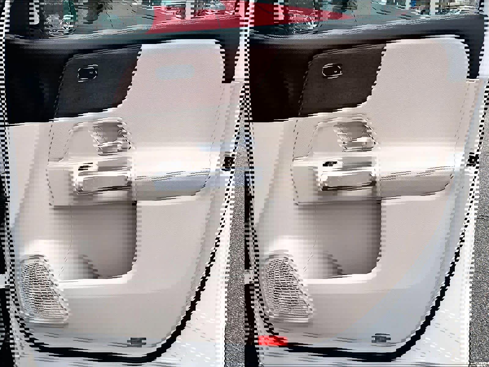 Used 2022 Mercedes-Benz GLB 250 4MATIC image 12