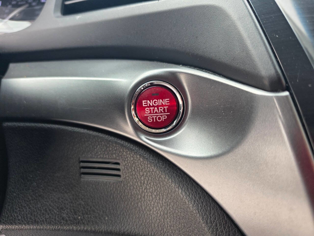 Used 2013 Acura ILX w/ Premium Package image 45