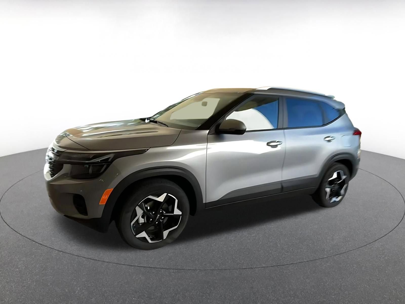 Used 2025 Kia Seltos S FWD image 8