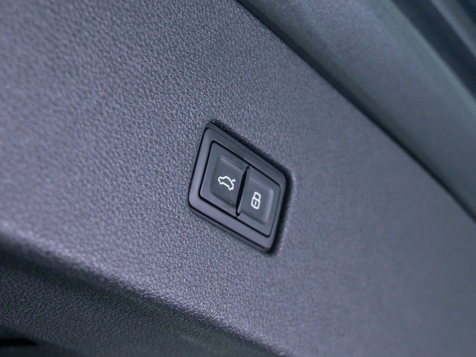 Used 2025 Audi Q8 Premium Plus AWD/4WD image 9
