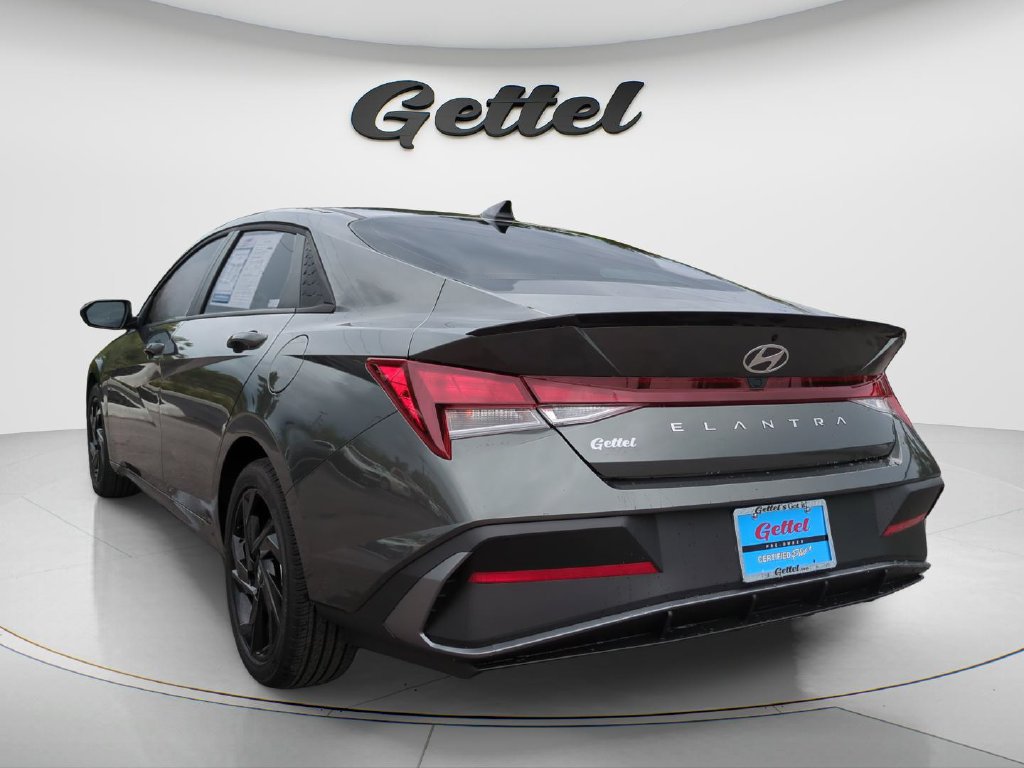 Certified 2026 Hyundai Elantra Sport FWD image 7