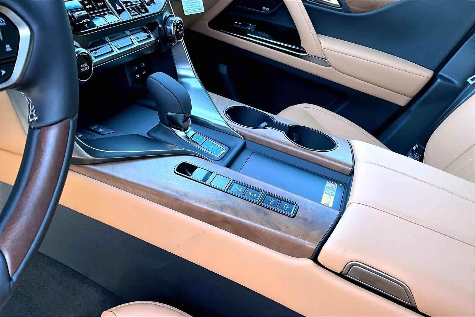 New 2026 Lexus LX 700h Luxury w/ Appearance Package AWD/4WD image 11