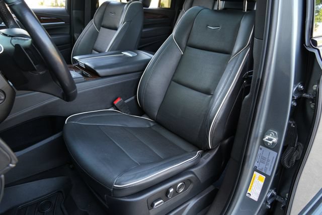 Used 2021 Cadillac Escalade ESV Premium Luxury w/ Performance Package AWD/4WD image 14
