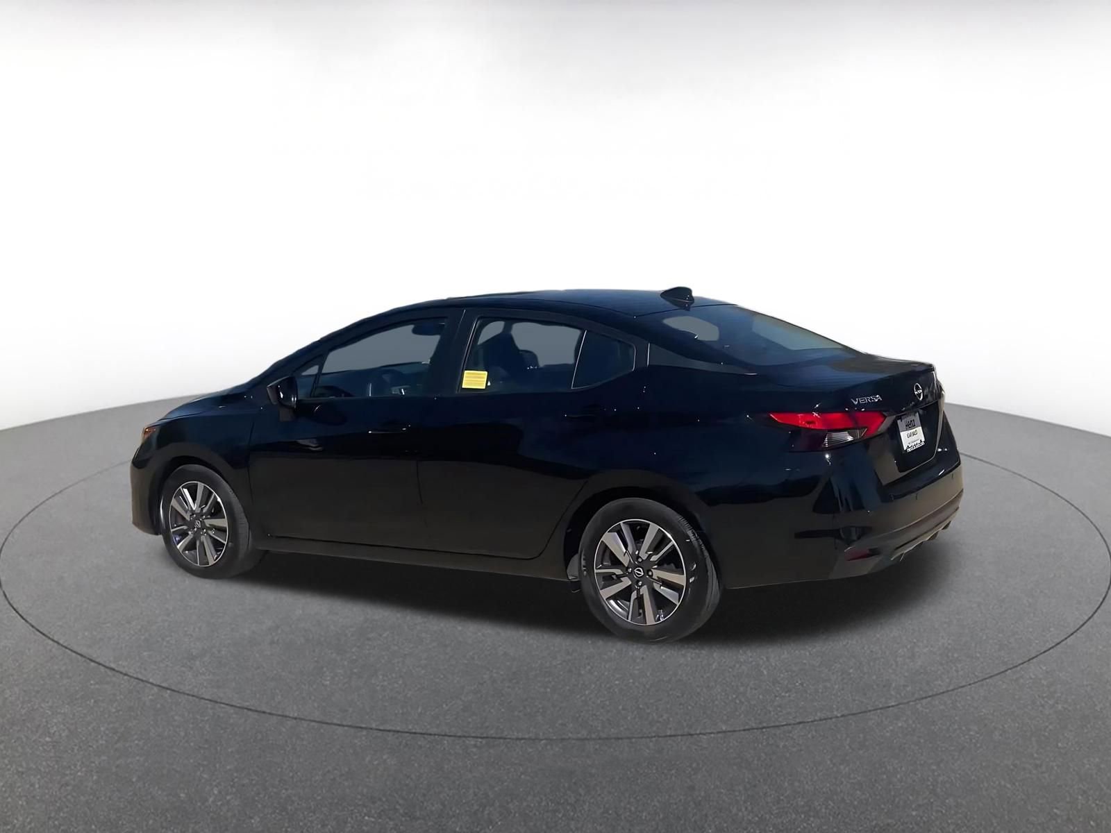 Used 2025 Nissan Versa SV image 10