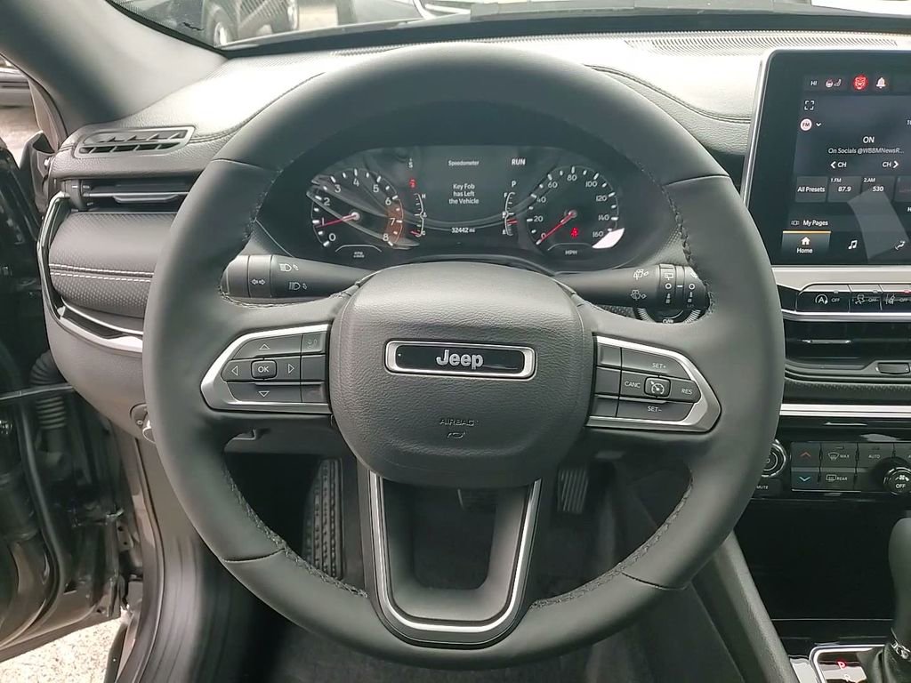 Used 2023 Jeep Compass Altitude w/ Convenience Group image 23