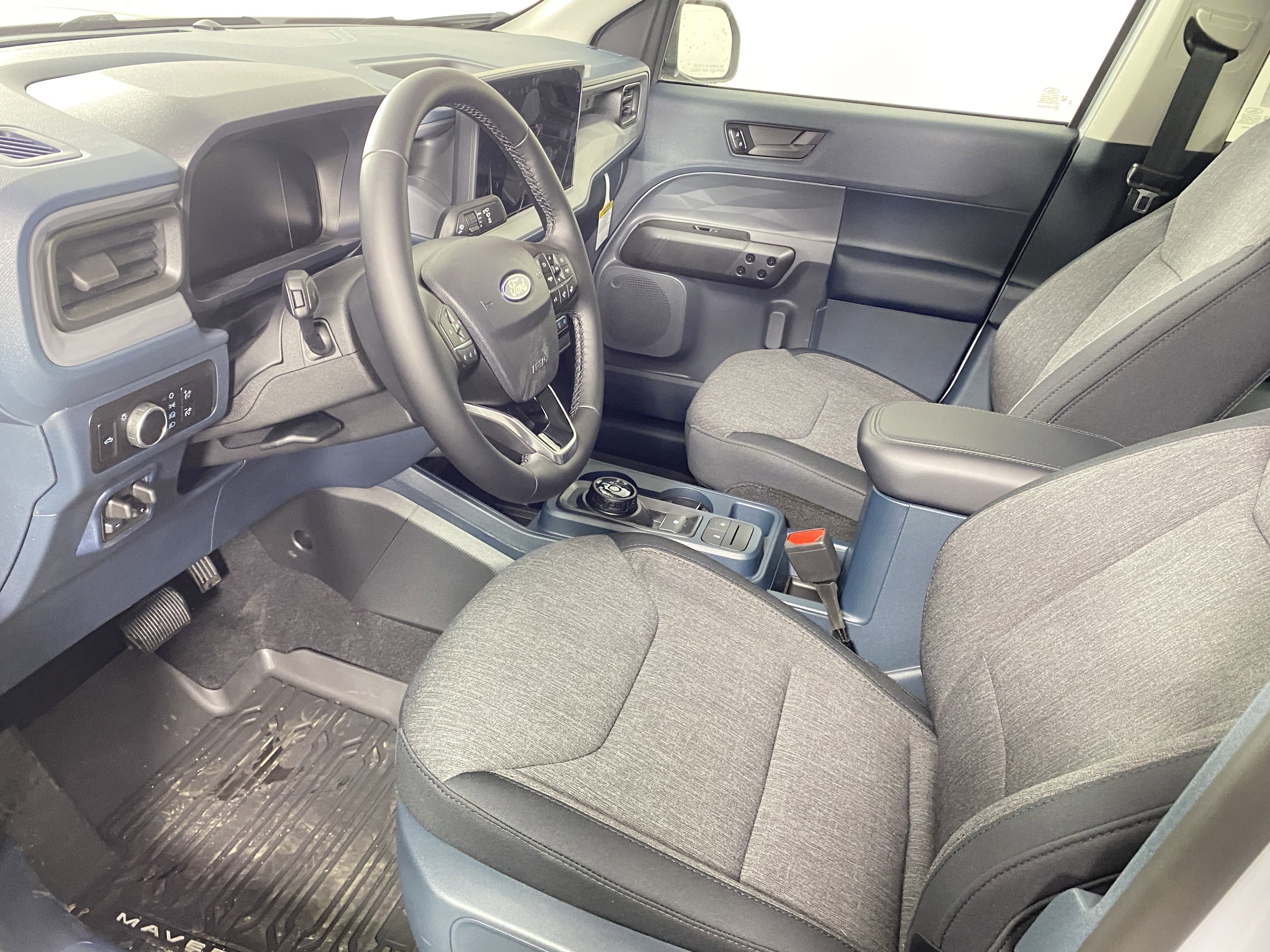 New 2025 Ford Maverick XLT w/ XLT Luxury Package image 10