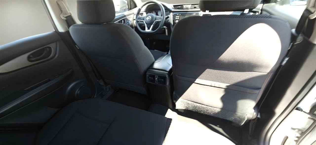 Used 2018 Nissan Rogue Sport S w/ S Appearance Package AWD/4WD image 30