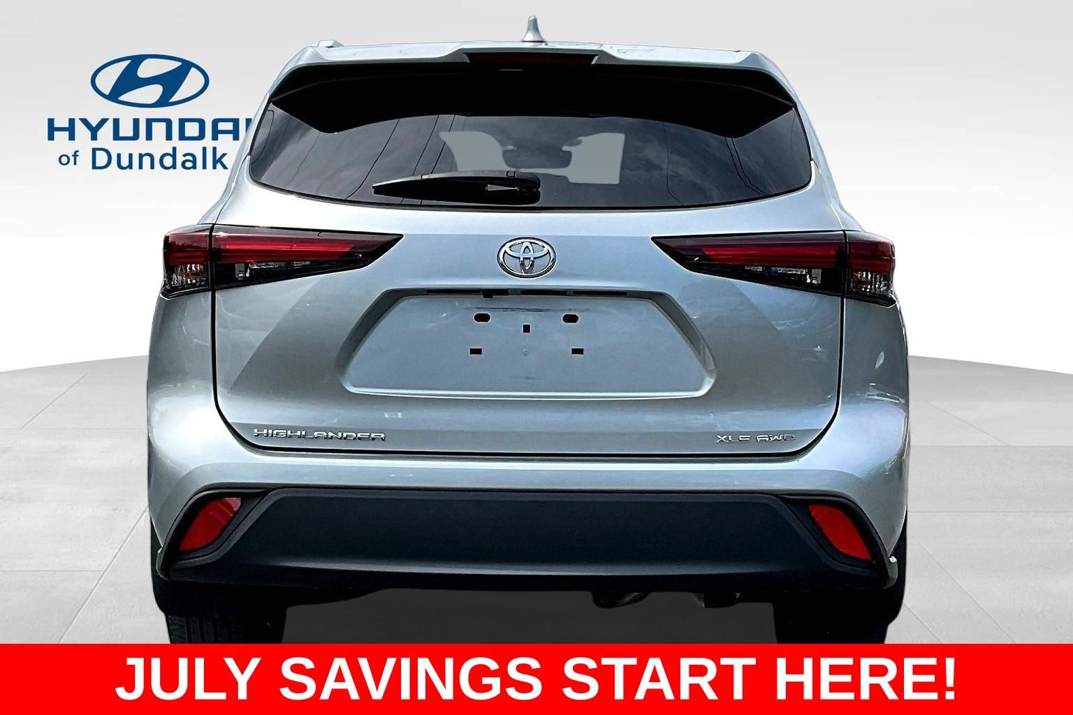 Used 2024 Toyota Highlander XLE AWD/4WD image 7