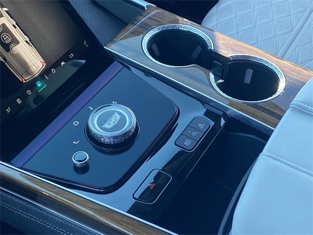 Used 2025 Cadillac Escalade Sport Platinum image 18