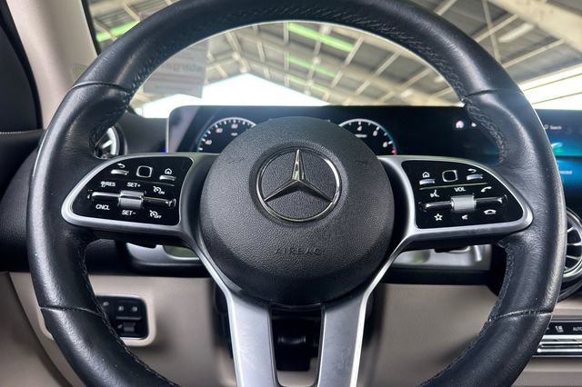 Used 2022 Mercedes-Benz GLB 250 image 34