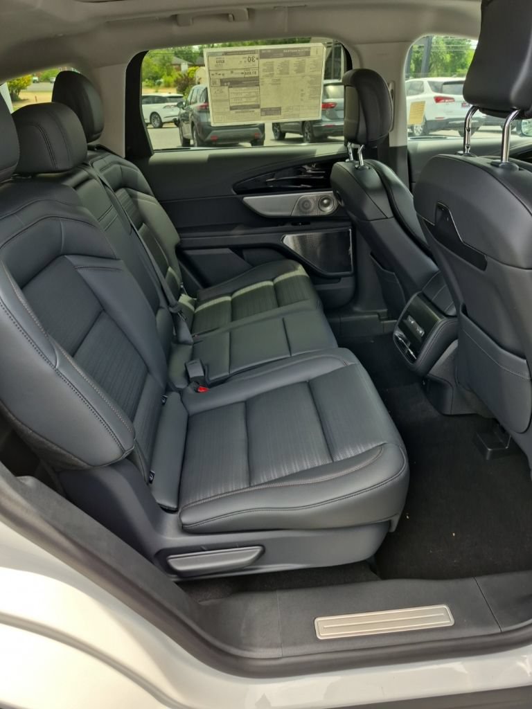 New 2026 Lincoln Nautilus Reserve AWD/4WD image 16