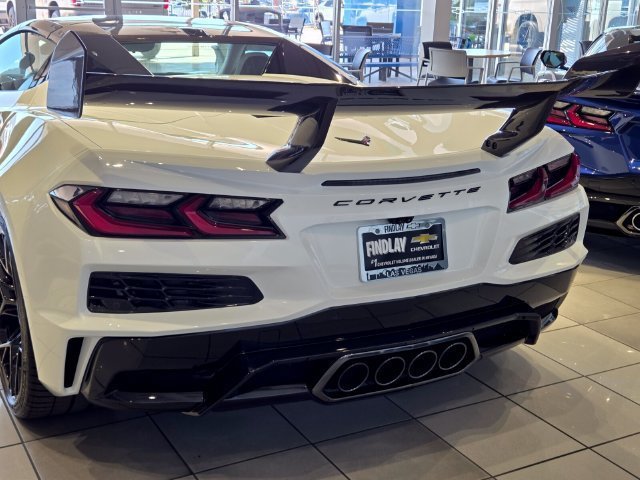 New 2027 Chevrolet Corvette ZR1 w/ ZR1 Carbon Fiber Aero Package RWD image 5