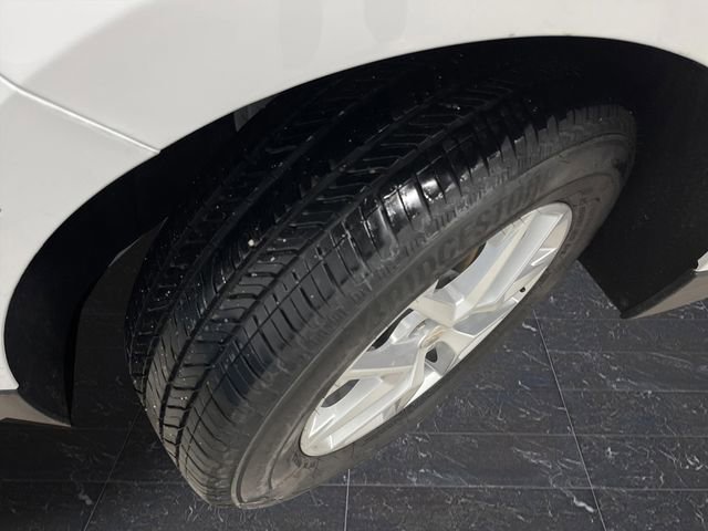 Used 2024 Chevrolet Equinox LT image 35
