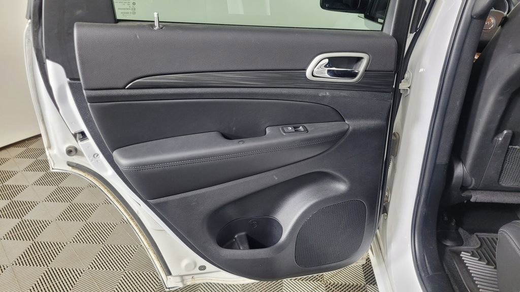 Used 2022 Jeep Grand Cherokee Laredo X image 33