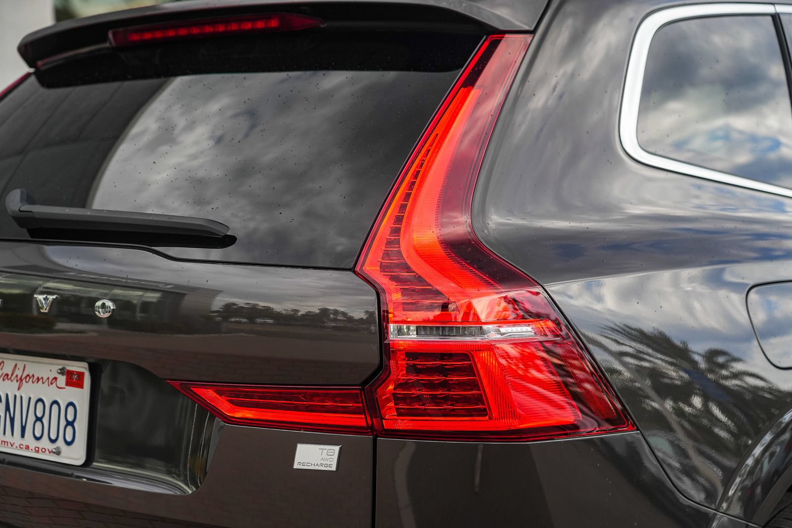 Used 2023 Volvo XC60 T8 Plus AWD/4WD image 11