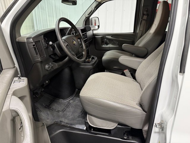 Used 2015 Chevrolet Express 3500 LT w/ LT Preferred Equipment Group image 10