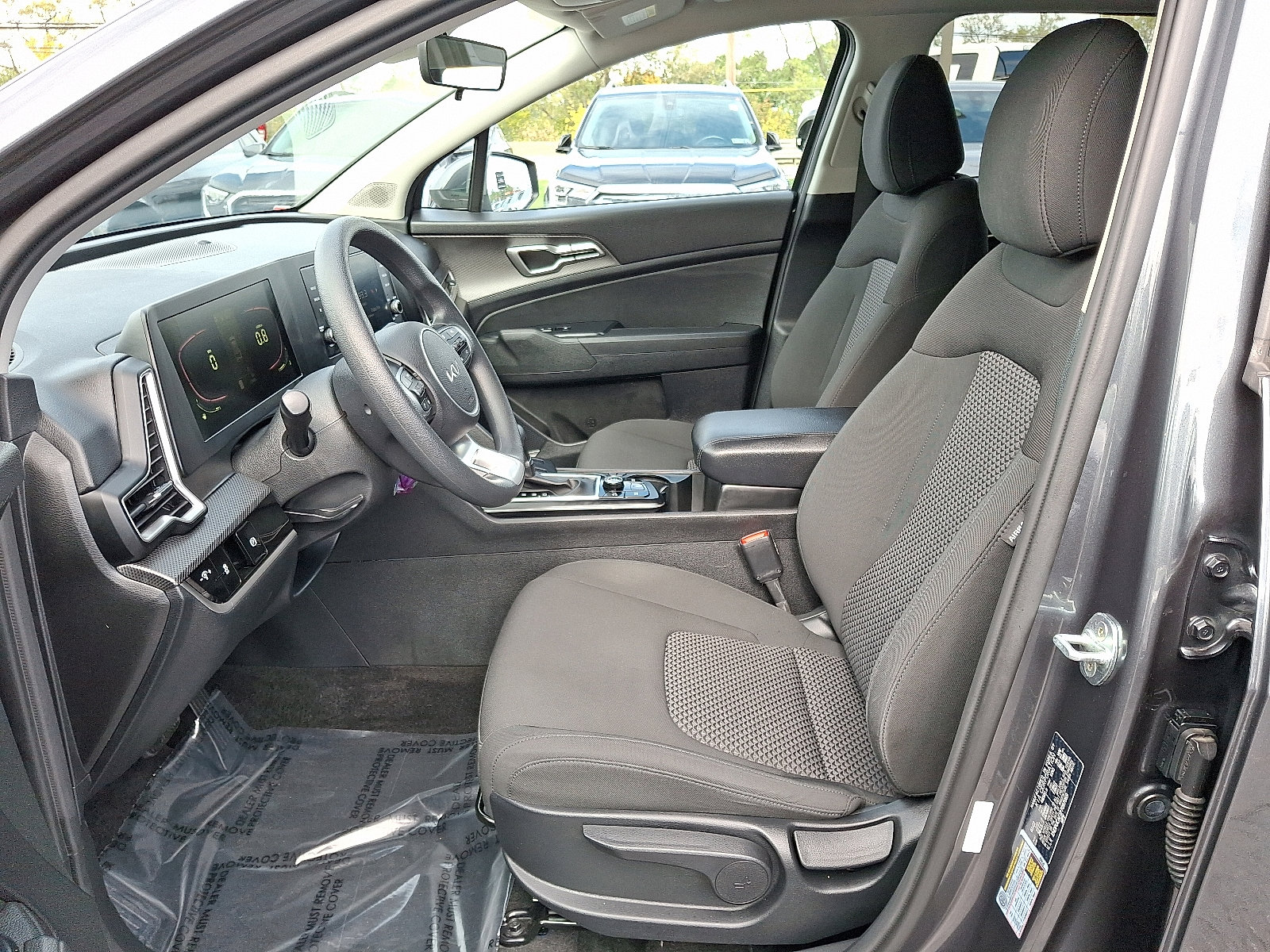 Used 2023 Kia Sportage LX image 13