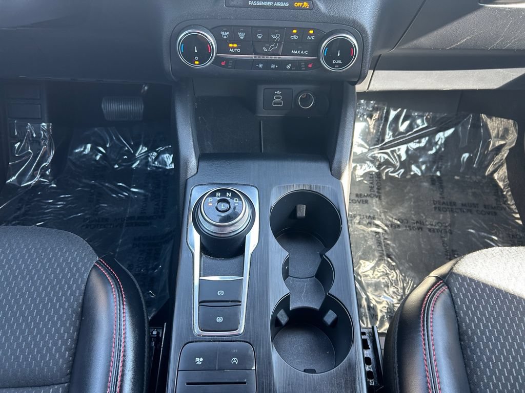 Used 2025 Ford Escape ST-Line Select AWD/4WD image 12