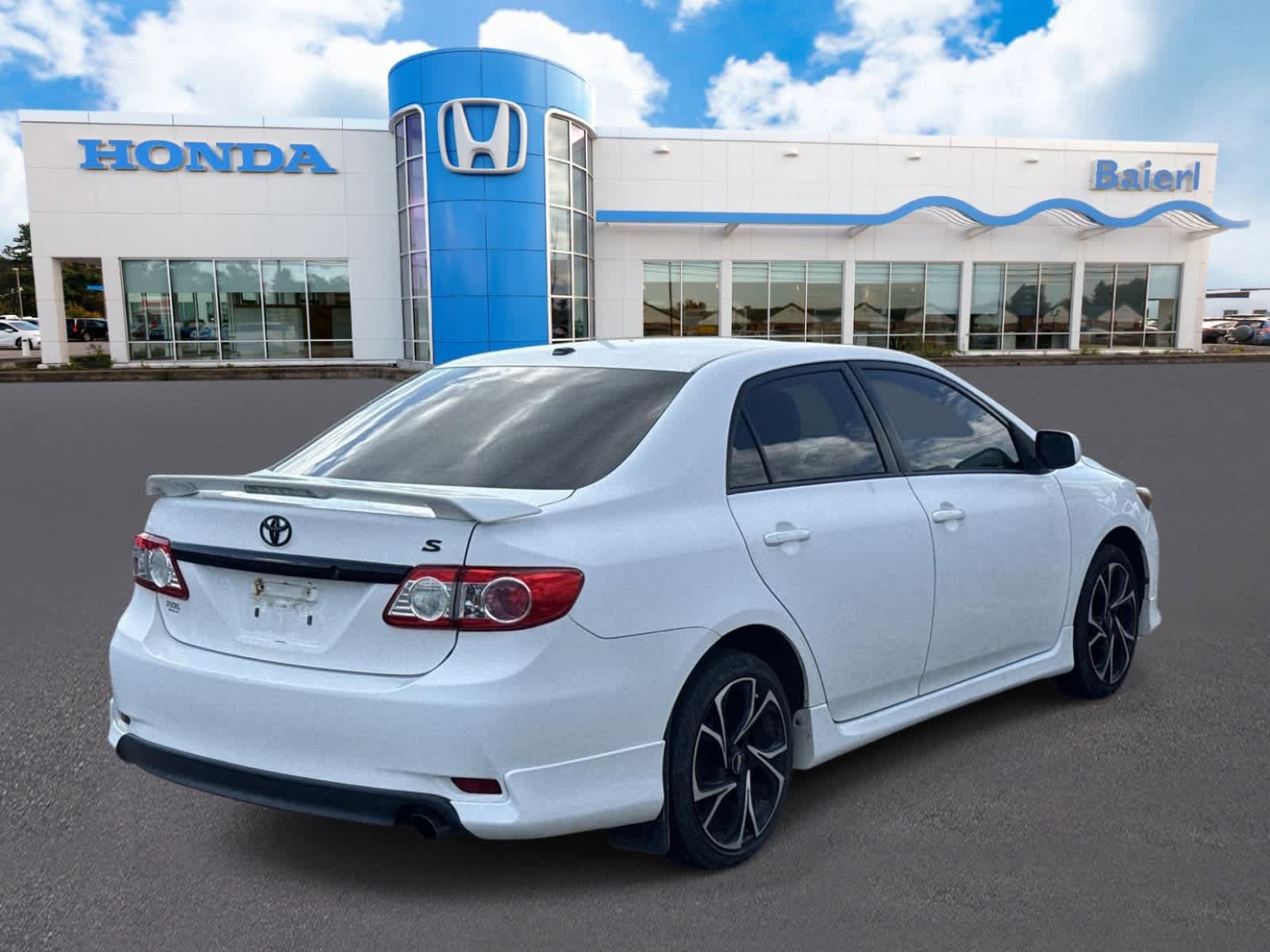 Used 2013 Toyota Corolla S w/ Premium Pkg FWD image 5
