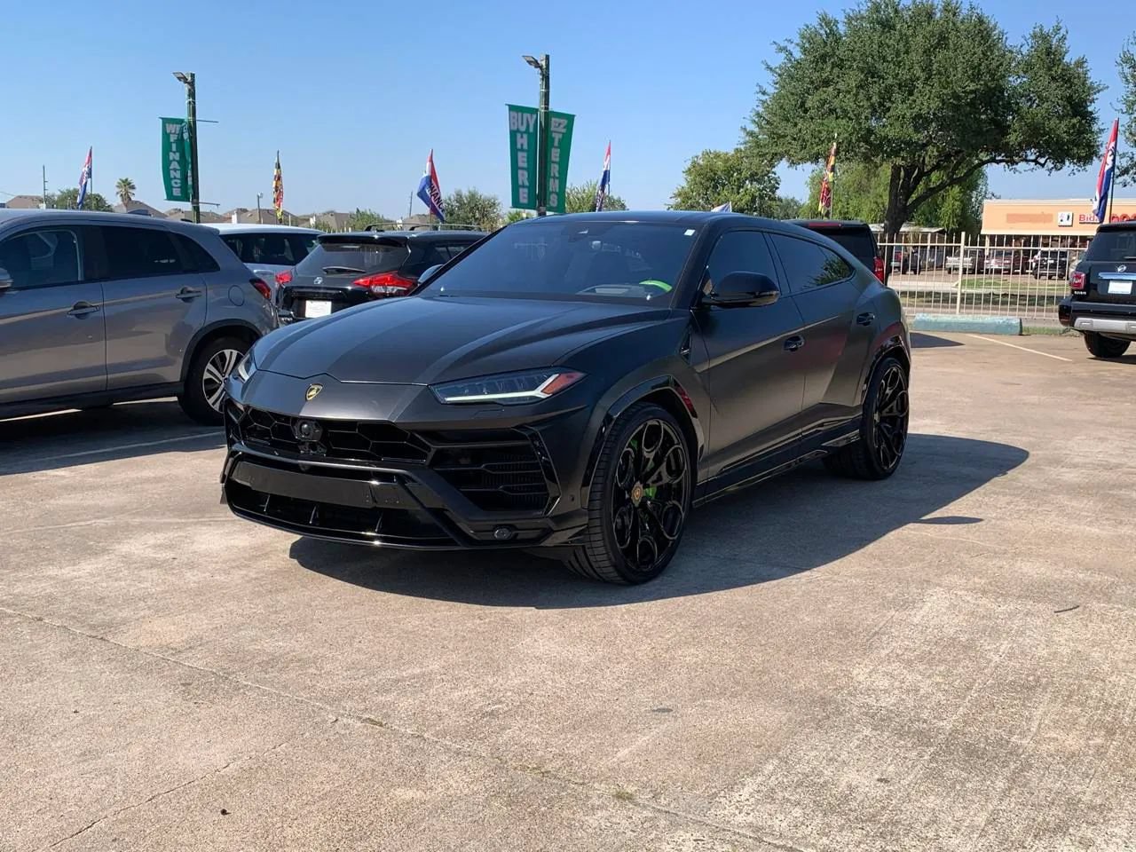 Used 2022 Lamborghini Urus AWD/4WD image 4