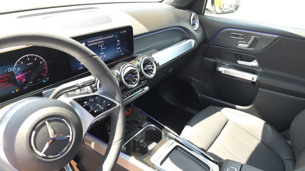 New 2026 Mercedes-Benz GLB 250 image 22