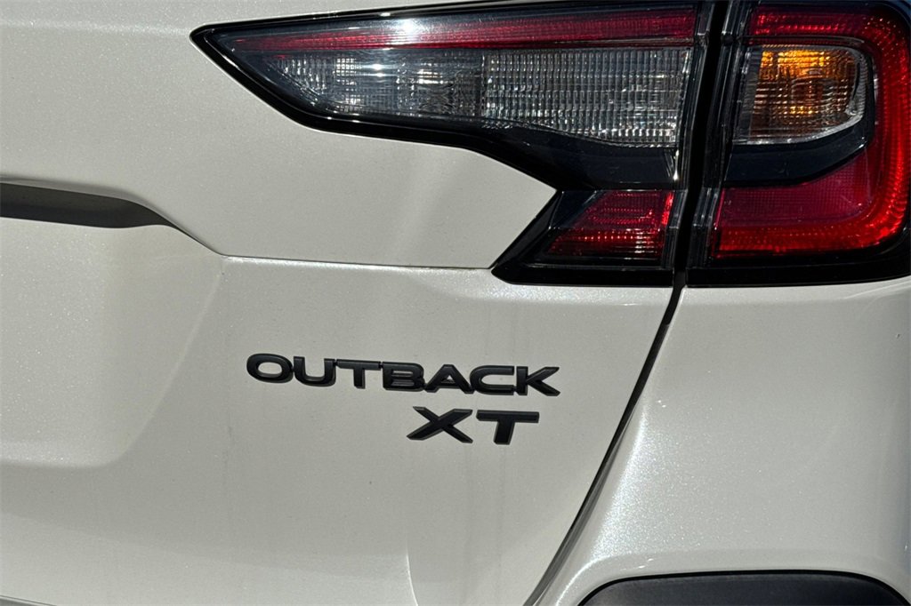 Used 2021 Subaru Outback Onyx Edition XT image 8