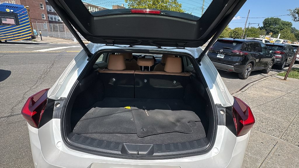 Used 2024 Lexus UX 250h AWD w/ Premium Package image 30